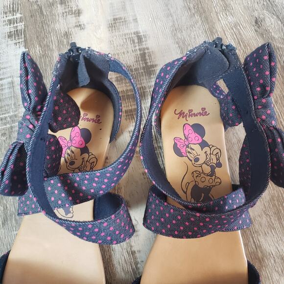 Disney Minnie Mouse Women's Blue Sandals Pink Dots Bow Size 5 - Picture 2 of 8